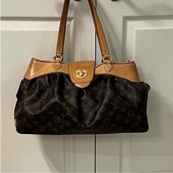 Louis Vuitton Handbags - Authentic Louis Vuitton boetie beautiful bag